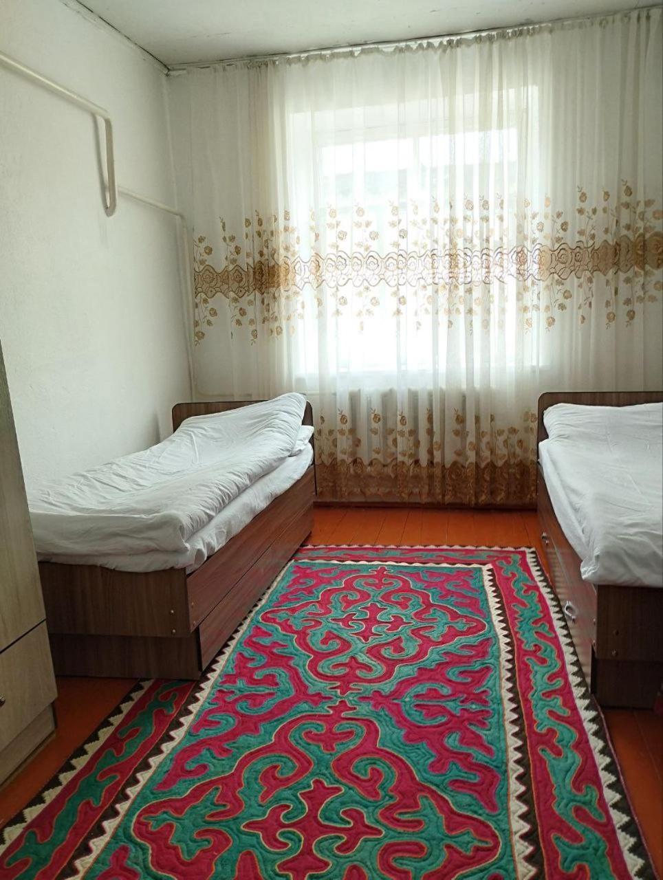Guest House Bereke In Kyzart Village Bagysh Exteriör bild